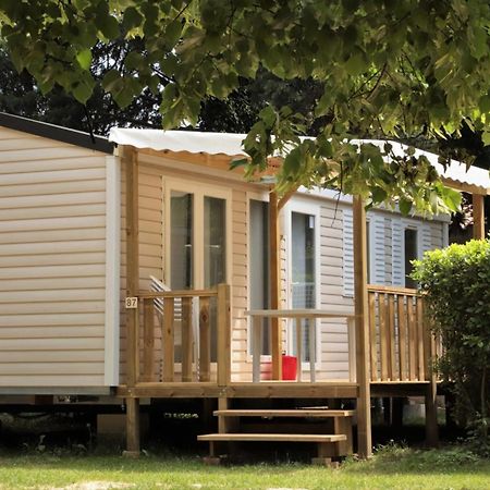 Camping Les Avignon - La Laune Villeneuve-les-Avignon Bagian luar foto